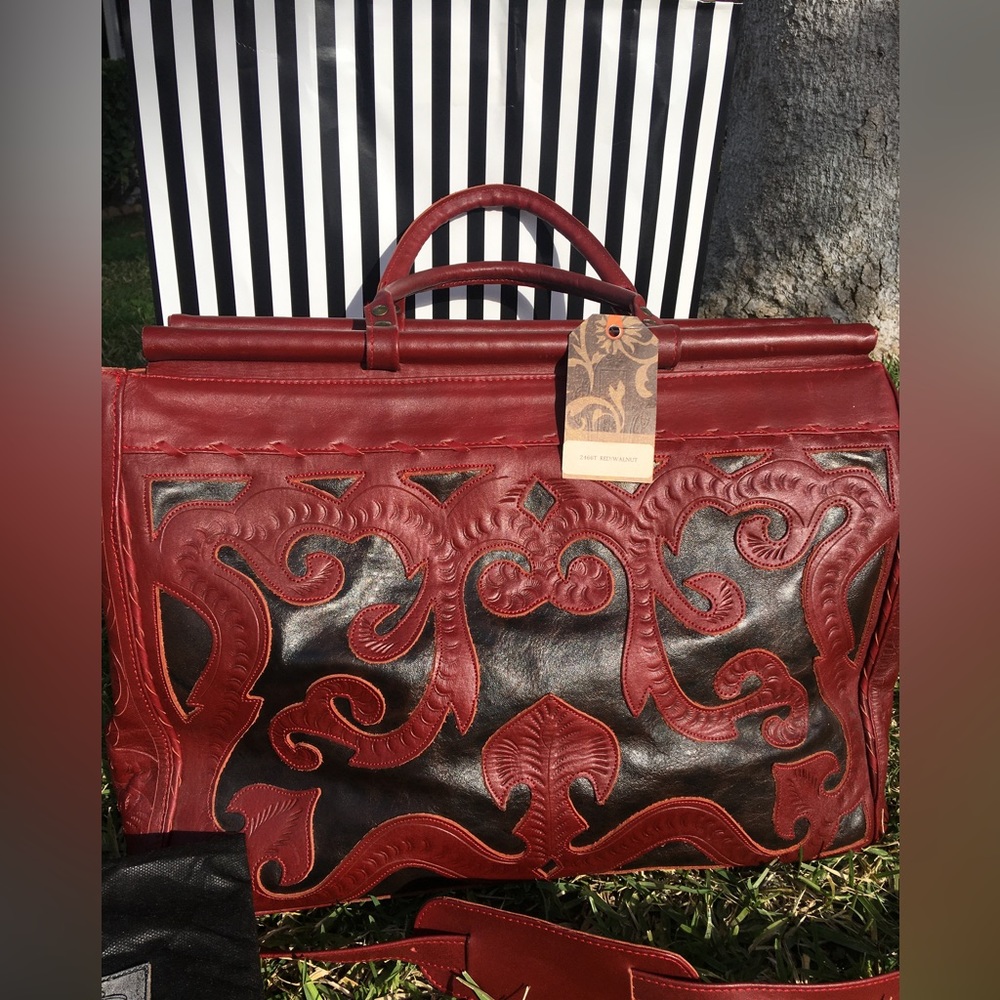♥️GORGEOUS WEEKENDER DUFFLE BAG LEATHER IMPORTED♥️ - Picture 3 of 10